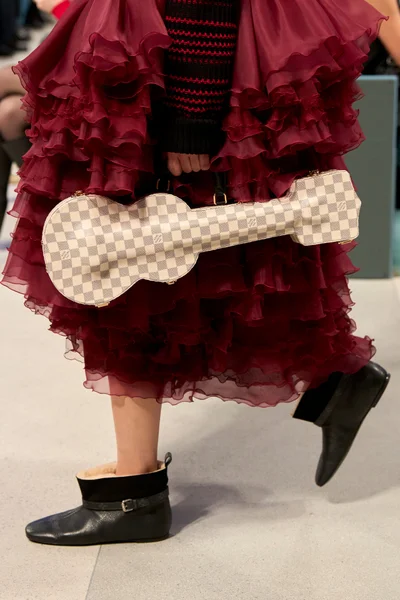 Look 29